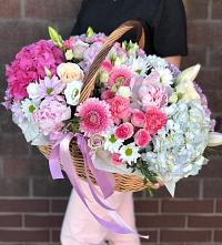 Цветочная композиция из Розы, Хризантемы, Пионы и Лизиантусы в корзине #REPLACE_PRED# Аликоновке