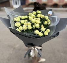 Букет Белые кустовые розы Солинеро в Аликоновке