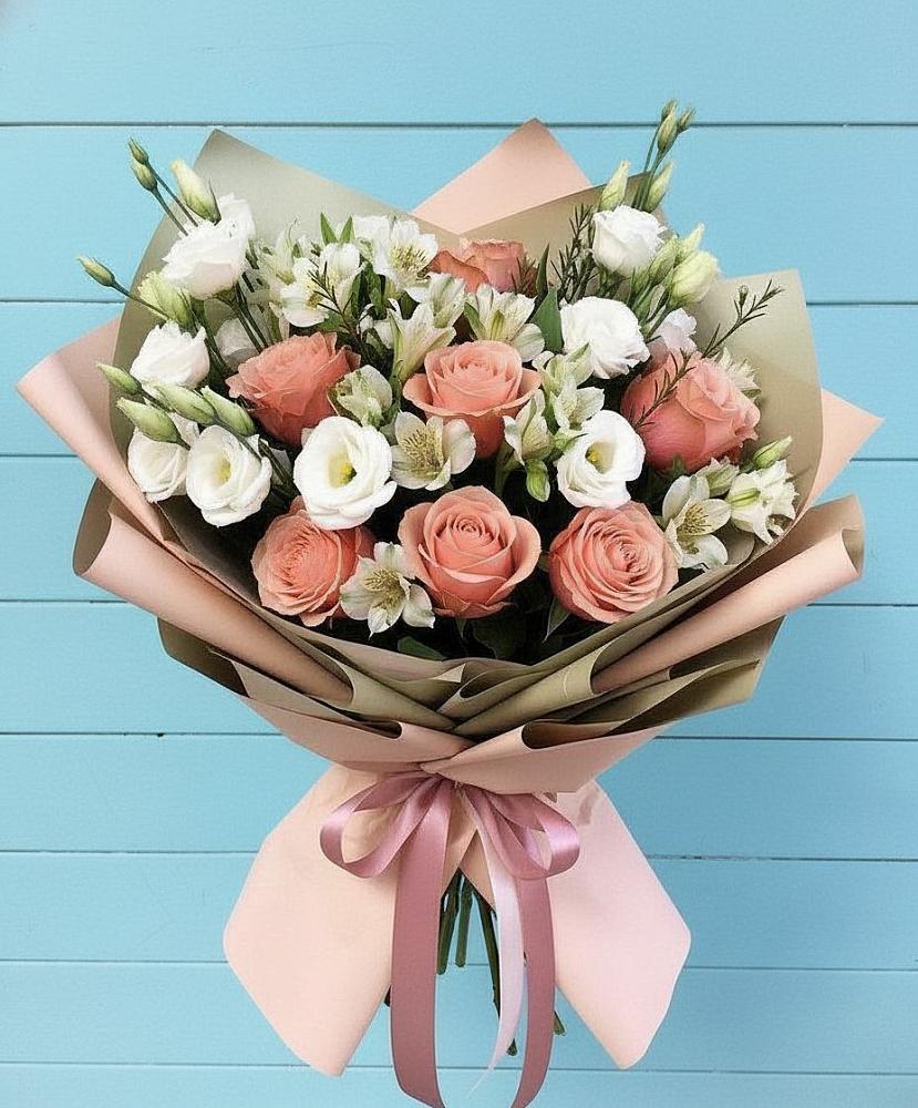 Букет цветов из: Розы, Альстромерии и Лизиантусы в Аликоновке
