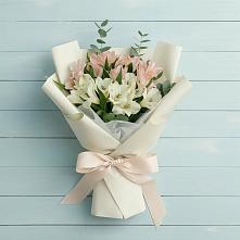 Букет цветов из:  Альстромерии в Аликоновке