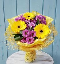 Букет цветов из:  Хризантемы и Герберы в Аликоновке
