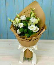 Букет цветов из:  Хризантемы и Лизиантусы в Аликоновке