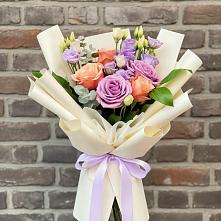 Букет цветов из:  Лизиантусы и Розы в Аликоновке