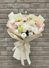 Букет цветов из:  Гвоздики, Розы, Лизиантусы и Хризантемы в Аликоновке
