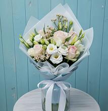 Букет цветов из:  Розы и Лизиантусы в Аликоновке