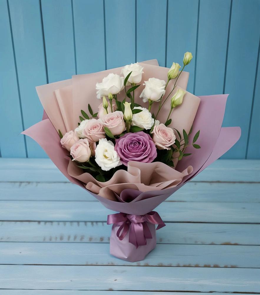 Букет цветов из: Розы и Лизиантусы в Аликоновке